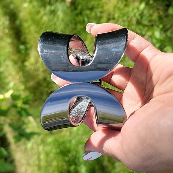 🏷️PreOWNED Bracelet Handcuff Butterfly - Picture 4 of 6